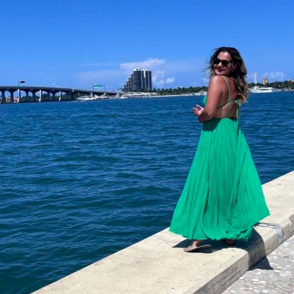 Green Pleated Maxi Dress Open Back Flowy Skirt Tie Straps - Picture 11 of 16